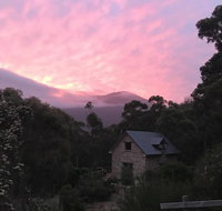 The Stone Cottage with tennis court - Accommodation Brisbane