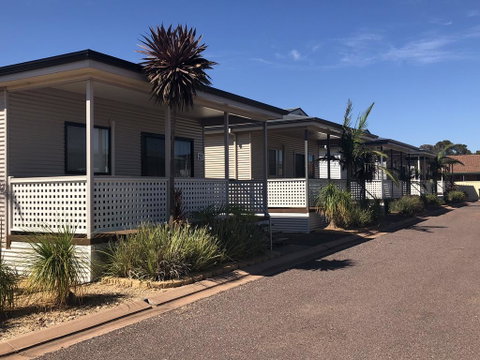 The Sundowner Cabin & Tourist Park - Accommodation Brisbane 0