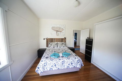 The Tickled Trout - Accommodation Brisbane 2