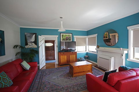The Tickled Trout - Accommodation Brisbane 0
