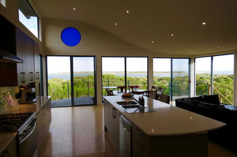 The Wave Oasis SC B&B - Accommodation Brisbane 2