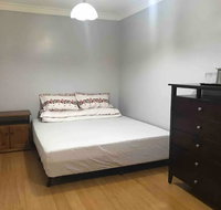 Thomastown antique house en-suite room