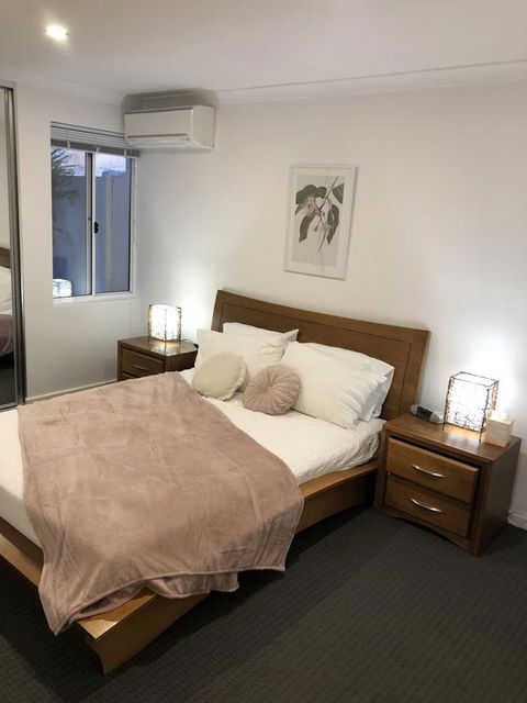Three Bedroom, Two Bathroom Family Home - Accommodation Brisbane 2