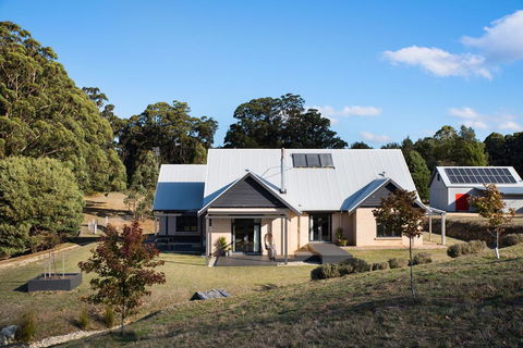 Three Paddocks - Accommodation Brisbane 1