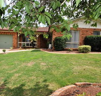 Tidy Home in a Leafy Suburb Great Location - Accommodation Brisbane