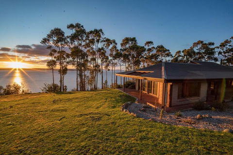 Tinderbox Cliff House - Accommodation Brisbane 0