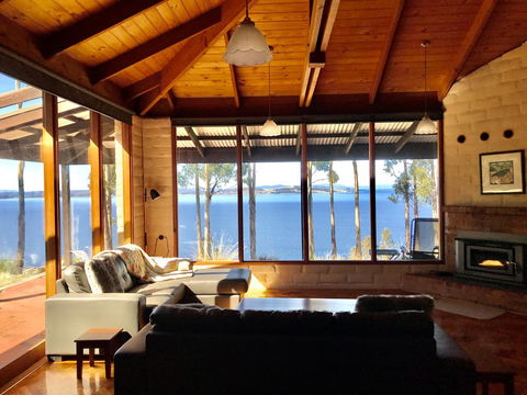 Tinderbox Cliff House - Accommodation Brisbane 1