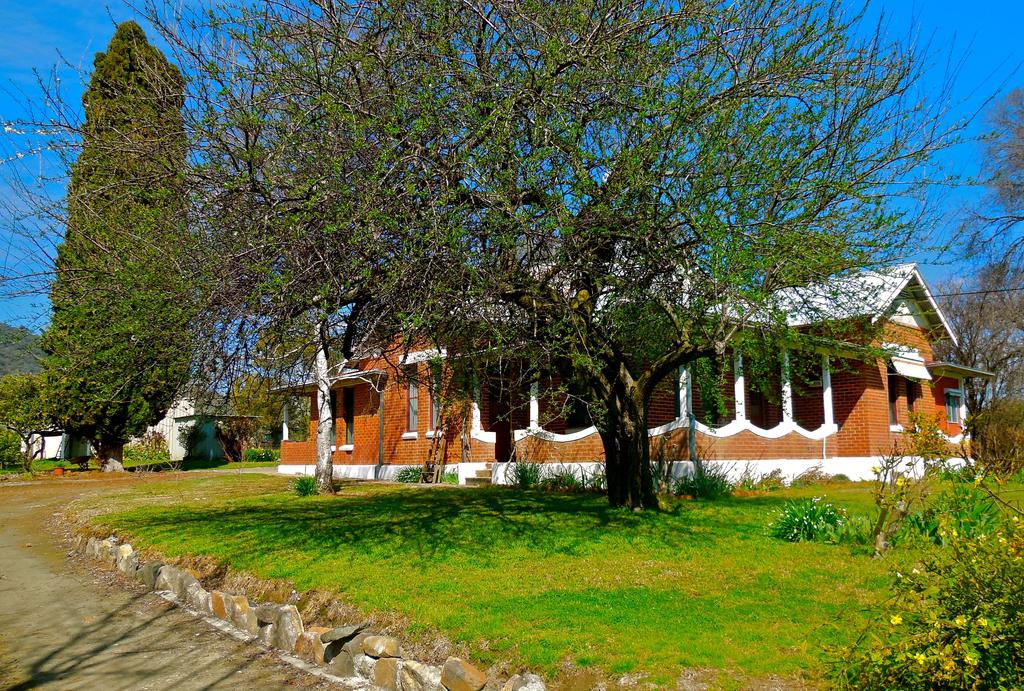 Adelong NSW Accommodation Brisbane
