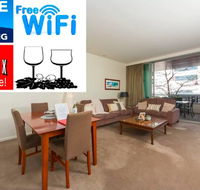 TRANQUIL EXEC CITY FREE WIFI NETFLIX WINE PARKING - Accommodation Brisbane
