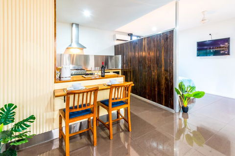 Tropic Studio, A Unique Hidden Gem! - Accommodation Brisbane 3