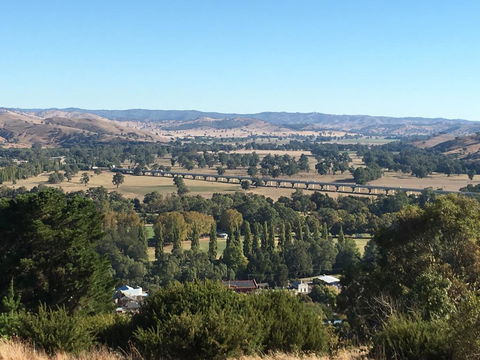 Tuckerbox Motor Inn - Accommodation Brisbane 3