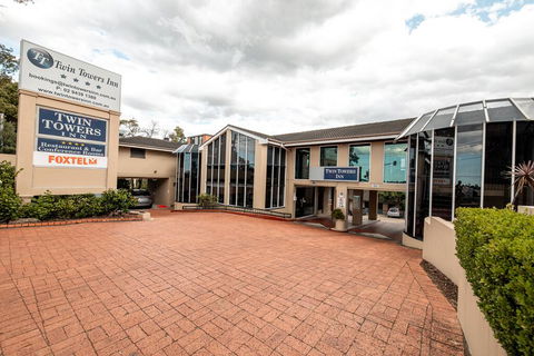 Twin Towers Inn - Accommodation Brisbane 3
