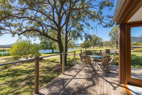 Two Doors - Accommodation Brisbane 0