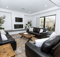 TWO TEN Sleeps 10 Luxury CBD Accommodation - Accommodation Brisbane
