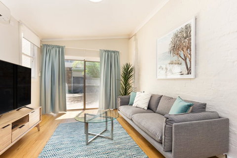 Ultimo 1 Bedroom House With Parking - Nice And Quiet - Accommodation Brisbane 1