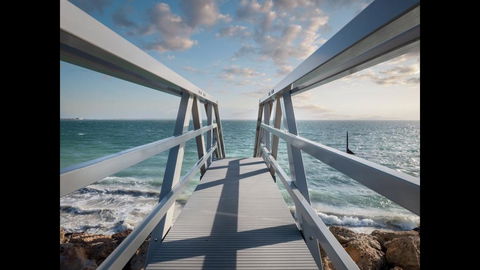Ultra Stylish Fremantle Area - Accommodation Brisbane 3