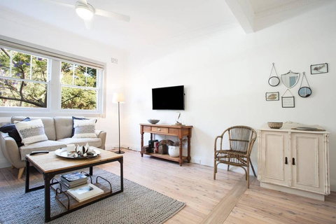 Unit 1/52 Mount St - Aquarium- Ground Floor Home 5 Mins Walk To Beach - Accommodation Brisbane 2