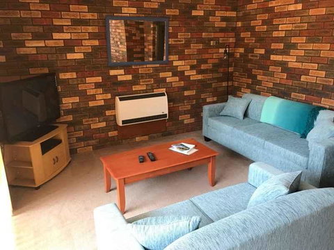 Unit 2 @ Beach Haven - Accommodation Brisbane 0