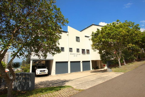Unit 4, Beaumont Sur Mer, 13 - 15 Pacific Terrace Coolum Beach, 400 BOND, LINEN SUPPLIED - Accommodation Brisbane 1