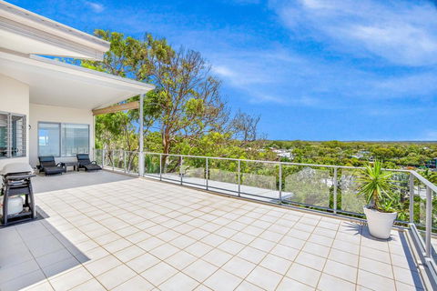Unit 6 Rainbow Sea - Rainbow Beach, Amazing Ocean Views, Aircon, Wi-Fi, Pool, Walk To Beach - Accommodation Brisbane 3
