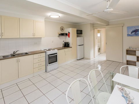 Upstairs And Downstairs - 81 Denman Camp Rd - Accommodation Brisbane 3