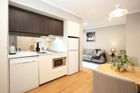 Urban Rest - Elizabeth St - Accommodation Brisbane 0