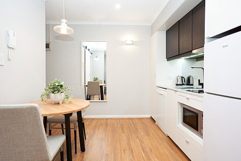 Urban Rest - Elizabeth St - Accommodation Brisbane 2