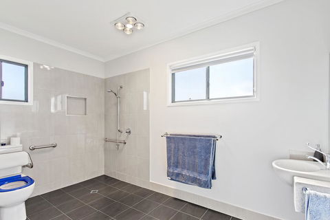 Valley Cabins By The Creek - Accommodation Brisbane 3