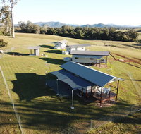 Valley Cabins By The Creek - Accommodation Brisbane