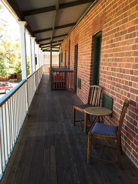 Victoria Hotel Rutherglen - Accommodation Brisbane 3