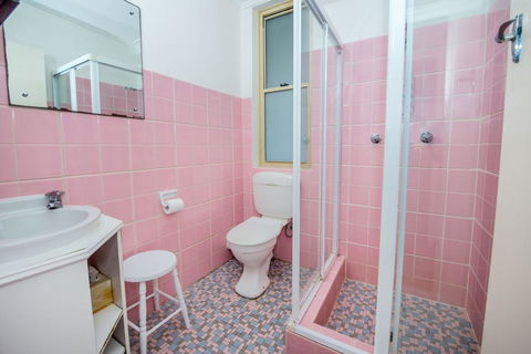 Victor Parade, Unit 3/2 - Accommodation Brisbane 3
