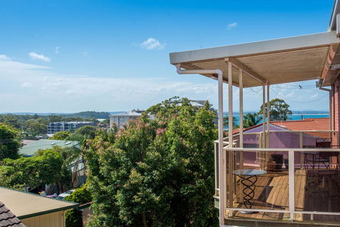 Victor Parade, Unit 3/2 - Accommodation Brisbane 0