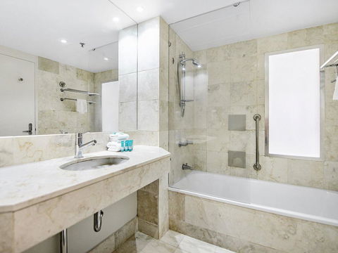 View - In Heart Of Surfers Paradise - Accommodation Brisbane 2