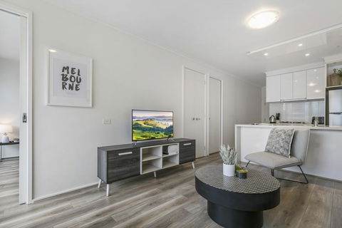 Views And Hotel-style Extras In A Great Location - Accommodation Brisbane 1