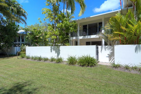 Villa Del Mar - Port Douglas - Accommodation Brisbane 0