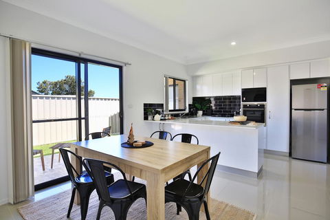 Villa Mare @ Culburra - 4 Mins To Beach - Accommodation Brisbane 2