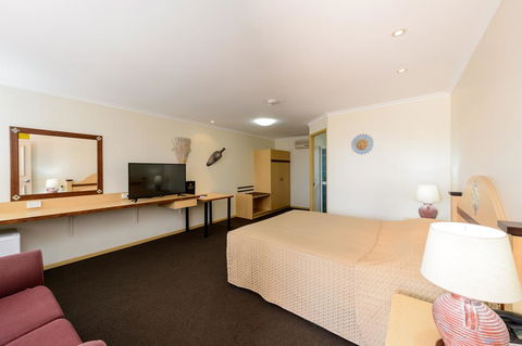 Villa Mirasol Motor Inn - Accommodation Brisbane 3