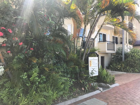 Villa Vaucluse Apartments - Accommodation Brisbane 0