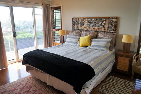 Villa With Views & Pool - Accommodation Brisbane 3