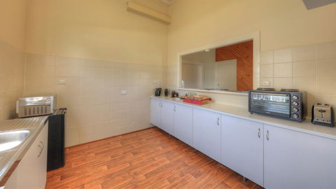 Village Stays Coldstream Gallery Apartment - Accommodation Brisbane 2