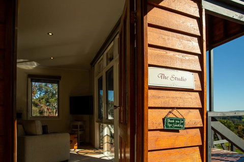 Vivere Retreat - Accommodation Brisbane 2