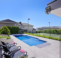 Vue de la Mer Luxury Family Retreat with tennis court pool spa water views - Accommodation Brisbane