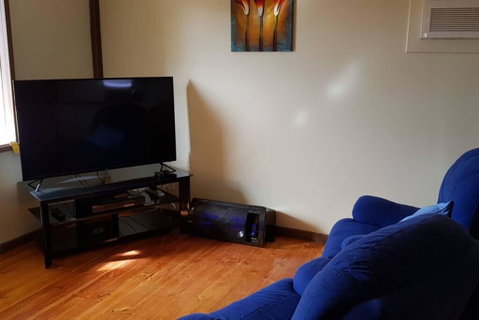 Warmont Apartments Self Contained Home - Accommodation Brisbane 2