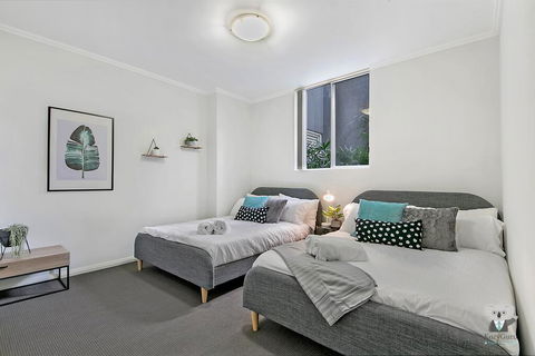 WARRICK FRAM 3 BEDS APT FREE PARKING WALK TO WESTFIELD CLOSE TO HOSPITAL NWF003 - Accommodation Brisbane 2