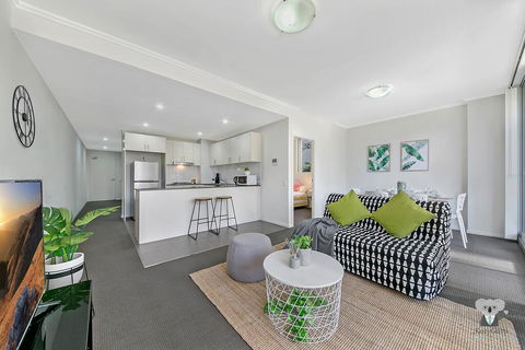 WARRICK FRAM 3 BEDS APT FREE PARKING WALK TO WESTFIELD CLOSE TO HOSPITAL NWF003 - Accommodation Brisbane 0