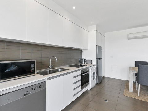 WATERFRONT SEVEN - In The Heart Of Lorne - Accommodation Brisbane 1