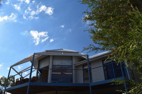 Waterline Holiday Home - Accommodation Brisbane 1