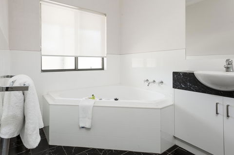 Blazing Stump Motel & Suites - Accommodation Brisbane 33