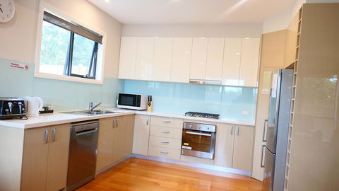 Apollo Bay Seal Apartments - Accommodation Brisbane 6