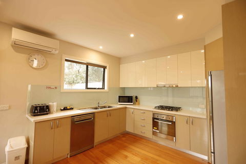 Apollo Bay Seal Apartments - Accommodation Brisbane 14